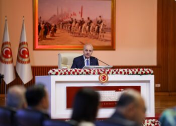 Kurtulmuş: Divê gavên demokratîkbûnê bên axaftin