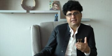 Stêrk TV hêrişê vera pêşkêşkarê xo şermezar kerd