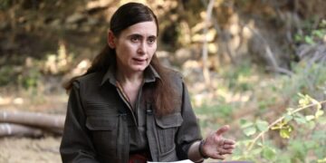 Hêlîn Umît: Ganî ewil, berê Rayber Apoyî bêrê akerdene ke bieşko sîyaset bikero