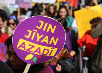 Nêrgîz Mihemedî: Şoreşa Jin, Jiyan, Azadî di civakê de didome