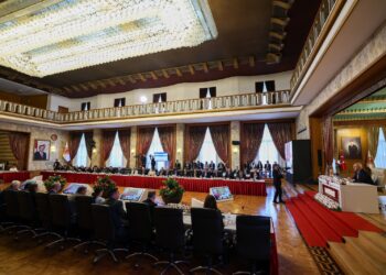 ‘Ji bo avakirina aştiyê divê gavên bi bandortir bên avêtin’