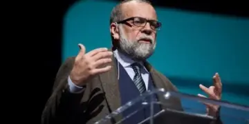 Profesoro Îranij Hamîd Dabaşî: Vengdayîşê Ocalanî gama tewr şorişgir a