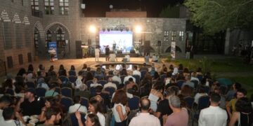 ‘Çapemeniya Azad meşaleya azadiyê ye’