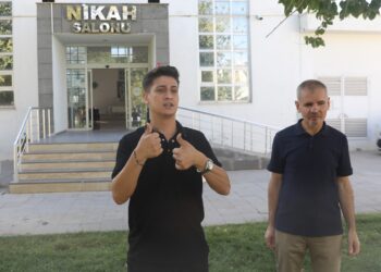 Merasîmanê mareyî de destegê tercumanîya ziwanê îşaretan o bêpere