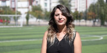 Hayal Dundar: Em bi sporê civakê tînin ba hev