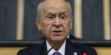 Bahçelî gefa êrîşê li Bakur û Rojhilatê Sûriyeyê xwar 