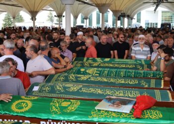 Serokê berê yê DBPê yê Enqereyê bi girseyî hat definkirin