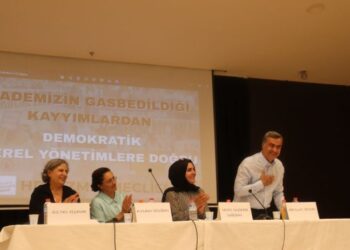 Panela li ser qeyûman û rêveberiya demokratîk hat lidarxistin