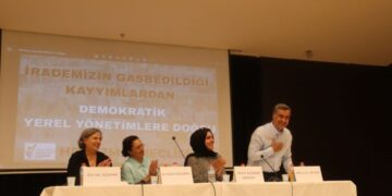 Panela li ser qeyûman û rêveberiya demokratîk hat lidarxistin