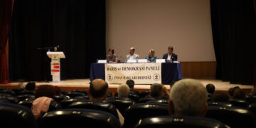 Li Enqereyê panela ‘Aştî û Demokrasiyê’