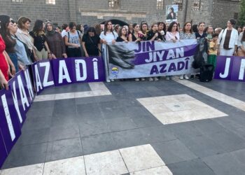 Jîna Mahsa Emînî li Amed, Enqere û Îzmîrê hat bibîranîn