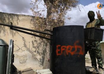 Hêzên hikûmeta Şamê êrîşî taxa Şêxmeqsûd kir