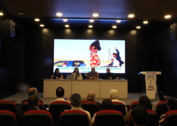 Panela ‘Serpêhatiyên Rojava û îhtîmala Sûriyeya Demokratîk’ hat lidarxistin