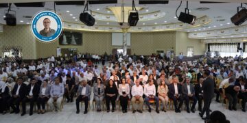 Encamên civînên gel: Civakê xwe parast niha jî dixwaze bawer bike