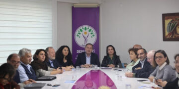 Kombîyayîşê MYK’yî yê DEM Partî dest pêkerd