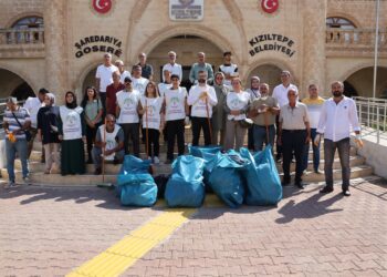 Kolan paqij kirin û gemar danîn ber deriyê şaredariyê