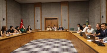 DEM Partiyê nêrîn û pêşniyarên saziyên ziman guhdar kir