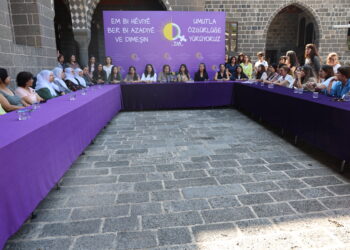 TJA ji bo azadiya Abdullah Ocalan ber bi Enqereyê ve dimeşe