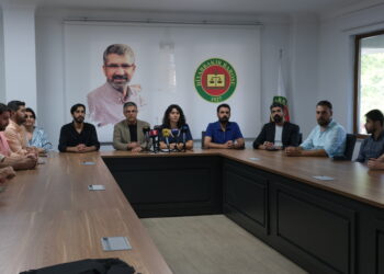 Abdulkadîr Guleç: Weşanên bi Kurdî nadin girtiyan