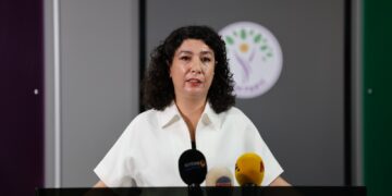 Halîde Turkoglu: Em Şoreşa Rojava bi pêşengtiya jinan diparêzin