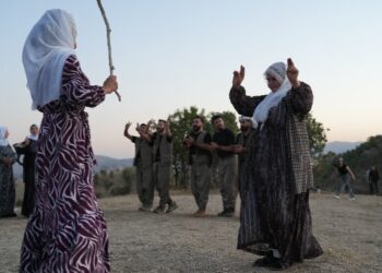 ‘Ganî herre, hewa û awe reyde zî aştîye bêro kerdene’