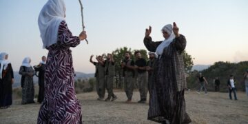 ‘Ganî herre, hewa û awe reyde zî aştîye bêro kerdene’