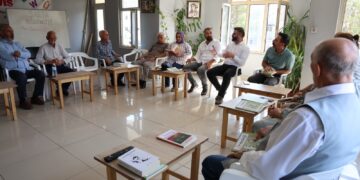 Her hefteyê li ser mijarekê xwe perwerde dikin