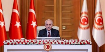 Numan Kurtulmuş: Ma do dest bi amadekarîyanê taslakanê qanûnîyan bikerê