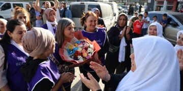 Meşvanên azadiyê li Wanê bi coş hatin pêşwazîkirin