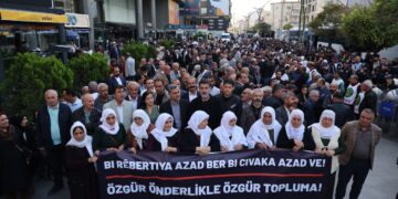 ‘Abdullah Ocalan bi berxwedana xwe komplo pûç kir’