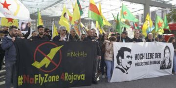 Çar hetanê Swîsre de çalakîyî: Hêrişanê nîjadperestan vindarnê!