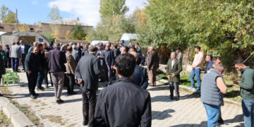 Tezîyeya endama YJA-STAR’î bi girseyî ameye zîyaretkerdene