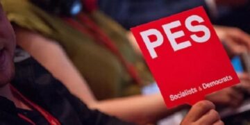Bakirhan do beşdarê Kongreya Amsterdamî ya PES’î bibo