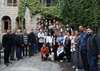 Endamanê Koma Amed sazgehê kultur û ziwanî zîyaret kerdî