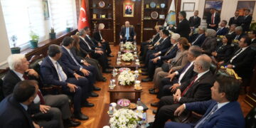 Numan Kurtulmuş serdana Şaredariya Amedê kir