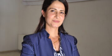 Kujerê Hevrîn Xelef li ser kar e