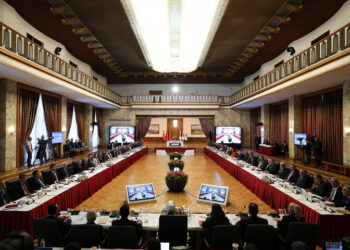 Rûniştina yekem a civîna komisyona meclisê destpê kir