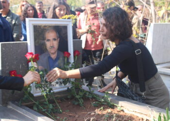 ‘Ew pêşengê rojnamegeran bû’