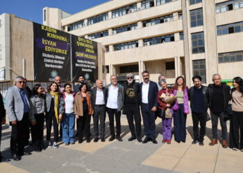 Koma Amedê serdana şaredariyê kir: Hûn bi xêr hatin welatê xwe| HATE NÛKIRIN