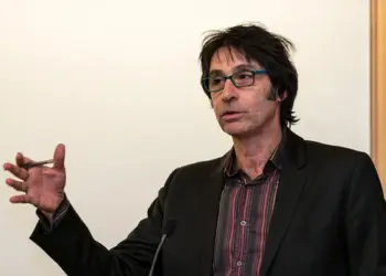 Prof. Ross paştî daye prosesî: Ganî Tirkîya no firsendo tarîxî puç nêkera