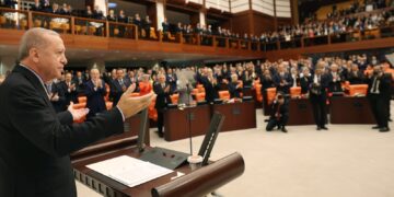 Erdogan: Tirkiye destûr nade Suriye parçe bibe