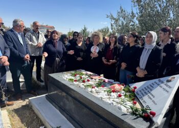 Nagîhan Akarsel li ser gora xwe hat bibîranîn