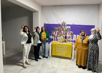 Nagîhan Akarsel li Manîsayê hat bîranîn