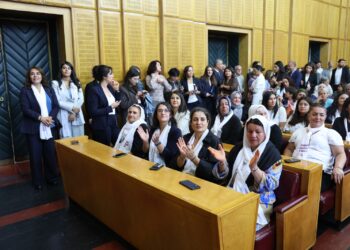 Meclîs TV, Kurdî sansur kir