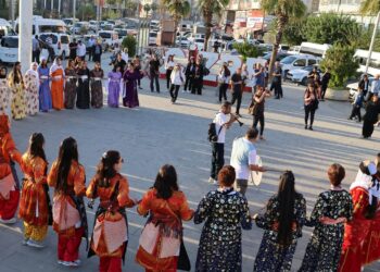 Gel vexwendin Mîhrîcana Govendê ya Jinê