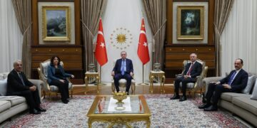 Hevdîtina heyetê û Erdogan destpê kir