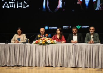 Banga konserê: Koma Amed bîra hunera Kurdî ye