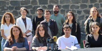 Platforma Ciwanên Welatparêz: Werin em bi Rêberê Azadiyê re azad bijîn!