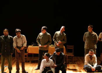 ‘Em ê bi şanoyê zimanê xwe pêş bixin’