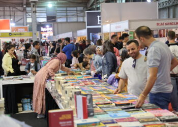 Pêşengeha pirtûkan bi eleqeyeke mezin didome